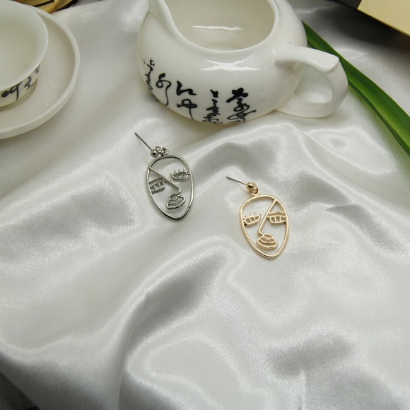 Picasso Art Portrait Drop Earrings - Picture 3 of 4